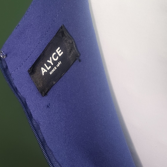 Alyce Paris Elegant Navy Blue Evening Dress - Picture 5 of 8